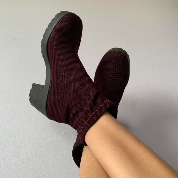Topshop Shoes - TOPSHOP BOOTIES SIZE 8 BURGUNDY COLOR WORN ONES